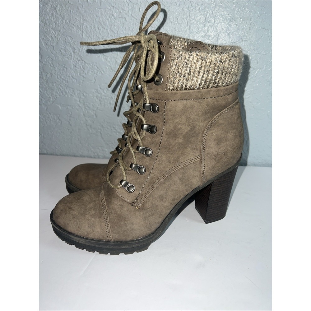 Charlotte Russe Faux Suede Marley Heeled Tan Bootie With Sweater Top Size 9